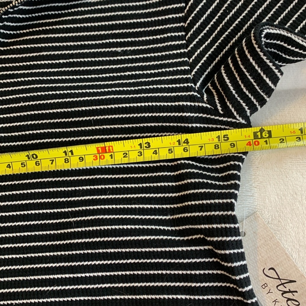 NWT Atelier by kirious black and white striped crop top zip collar - Picture 7 of 11